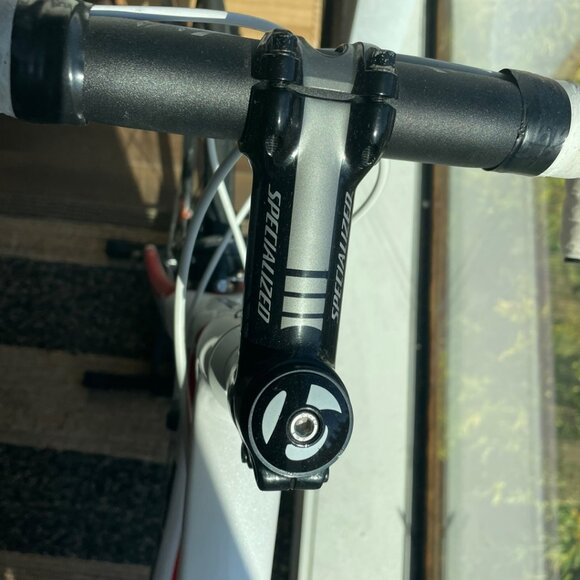 Trek Domane 2.3 - Picture 10 of 11